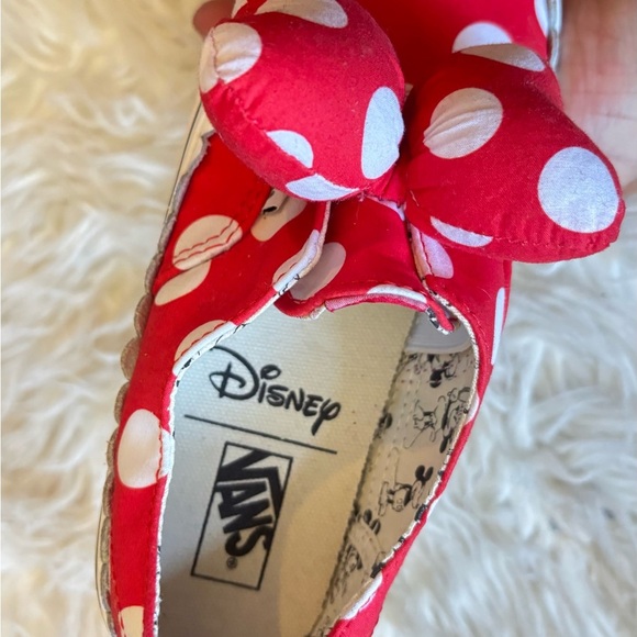 Vans Disney x Authentic Gore 'Minnie's Bow - Picture 2 of 8